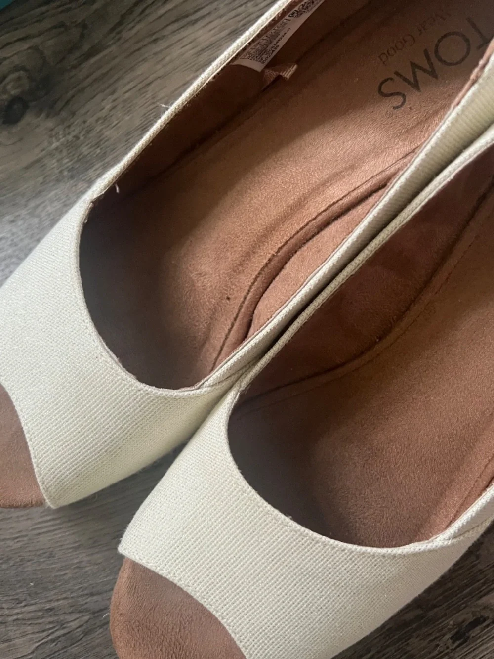 Tom’s wedge heels in cream with gold metallic fleck size 8, worn once!